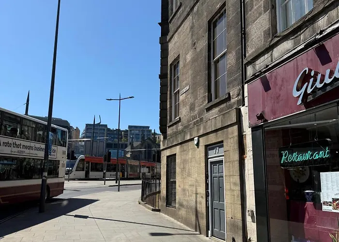 Picardy Place Apartment